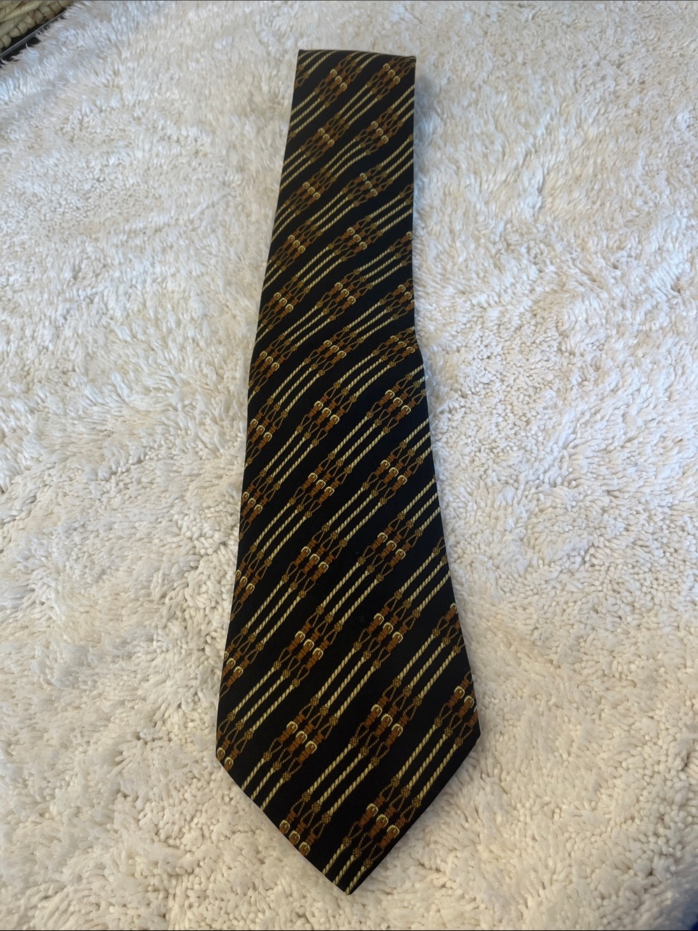 Vintage Hermes 695 OA Black and Gold Patterned Men's Tie